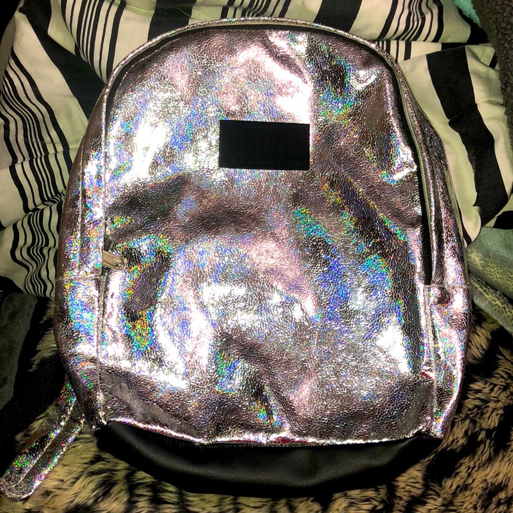 TIGI SILVER backpack 💖